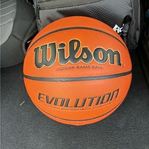 Wilson Evolution Indoor Basketball Sz 7